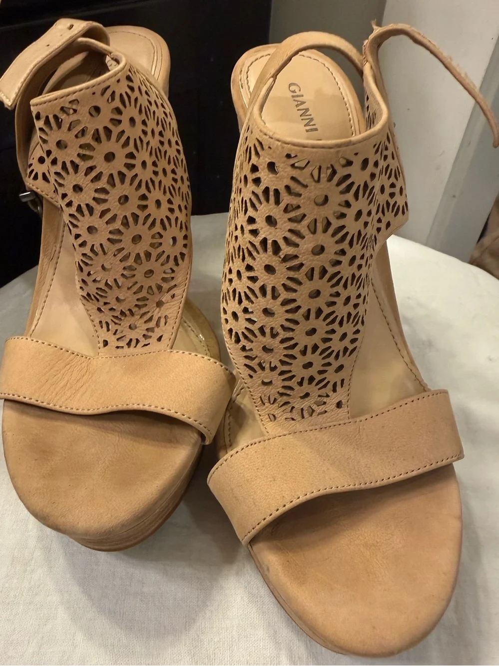 Gianni Bini Tan Leather Laser Cut Wedge Sandals Size 8.5